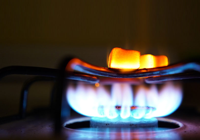 Gas stove with blue flames 