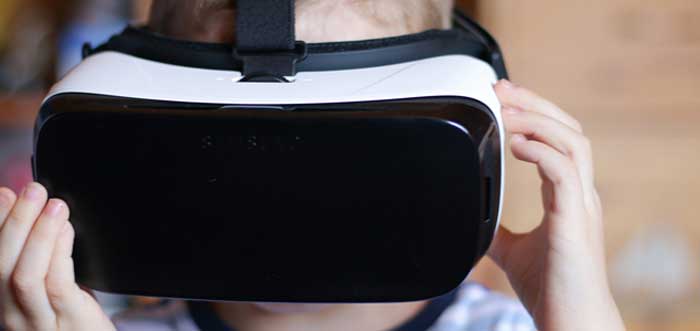 Virtual reality glasses 